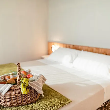 Luxe tent Poderi Arcangelo Glamping San Gimignano