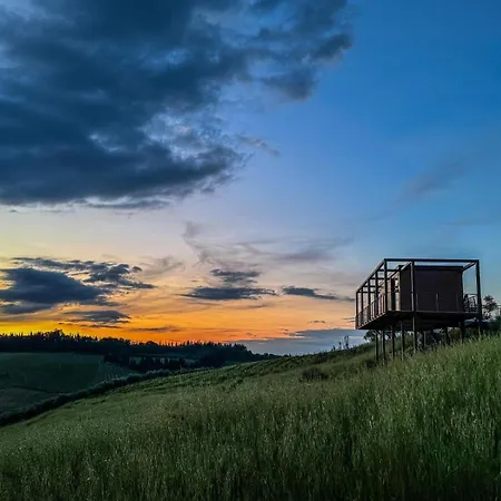 Poderi Arcangelo Glamping * 圣吉米纳诺