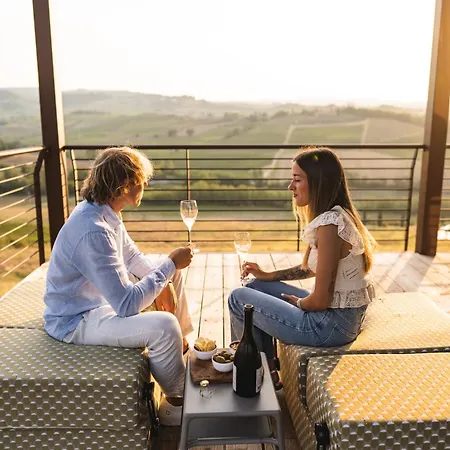 Poderi Arcangelo Glamping 圣吉米纳诺